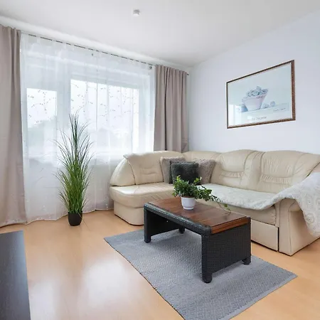 아파트 Przytulny Z Balkonem I Miejscem Do Pracy By Renters 그단스크